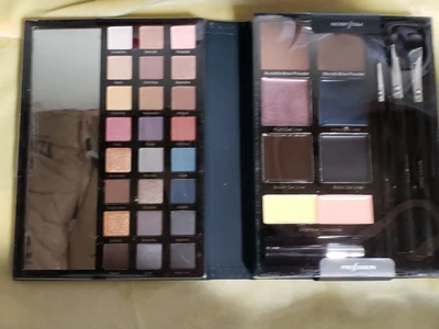 Profusion Cosmetic Eyes  24 Pc shadow -brow liner & contour  brushes Palette - Image 1 of 3