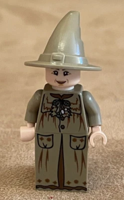 LEGO Professor Pomona Sprout Minifigure Harry Potter 4867 Hogwarts - Image 1 of 2