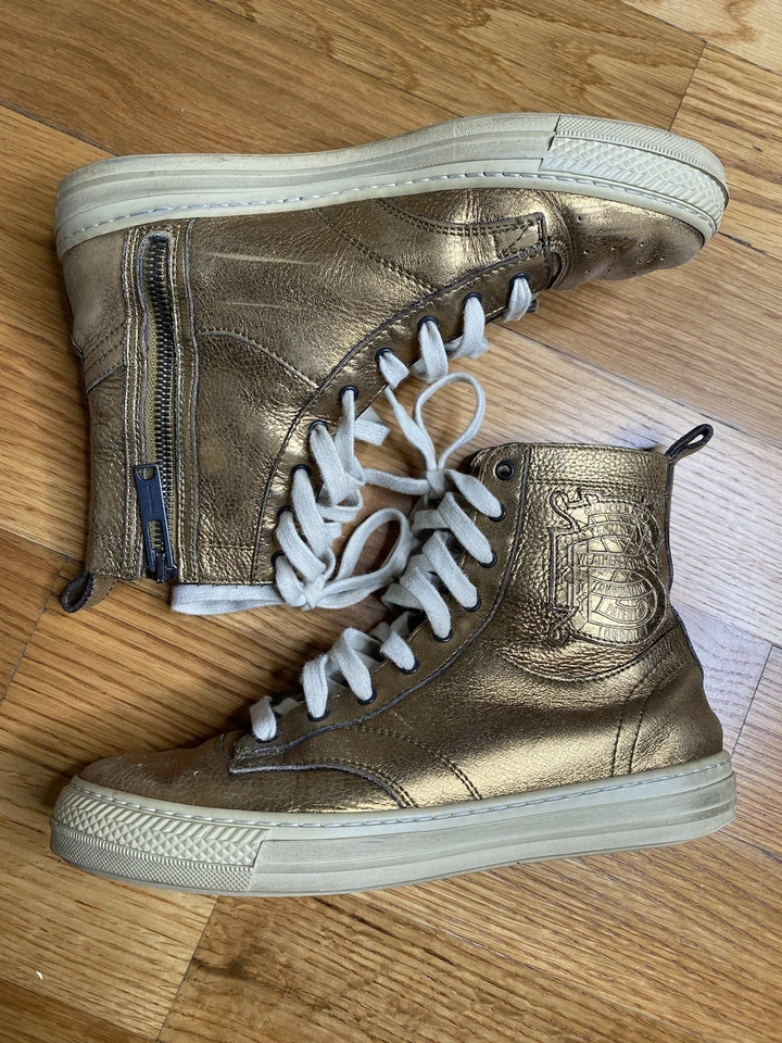Zapatillas altas Burberry, cuero genuino dorado metálico, talla 6,5 Foto 1 de 4