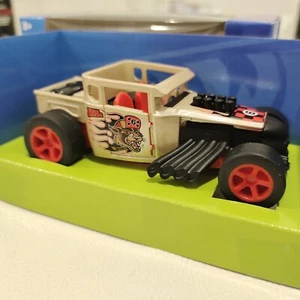 Hot Wheels 11 cm agitador de huesos puerta abierta diecast jinetes reales 1/43 marrón - Imagen 1 de 6