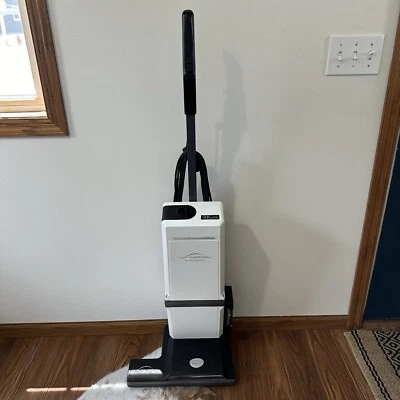 Aspiradora vertical Aerus Lux Guardian blanca 90 aniversario probada y funcionando Foto 1 de 4