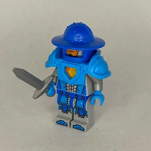Nexo Knight Soldier minifigure blue helmet LEGO Nexo Knights 30376 70318 - Picture 1 of 4