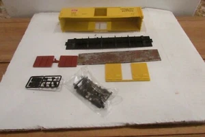 Ho Scale Accurail 5028 50' AAR Steel Boxcar GB & W Kit - Picture 1 of 3