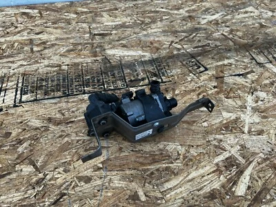 AUXILIARY COOLING WATER PUMP 2284291 BMW M6 M5 (2013-2016) OEM - Image 1 of 4