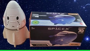SpaceX Dragon #8/100 - Sealed die cast - Matchbox Power Grabs Space X - Picture 1 of 8