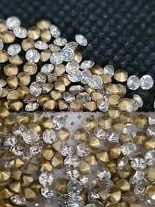1000 Glass Rhinestone Cabochons Chantons 2mm - Picture 1 of 1