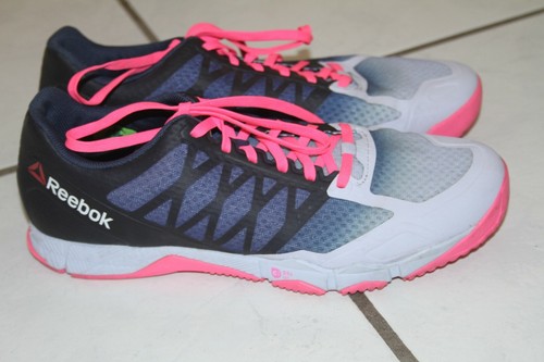 Scarpe da donna REEBOK CrossFit taglia 9 5 U.S. usate in ottime condizioni blu rosa e nere