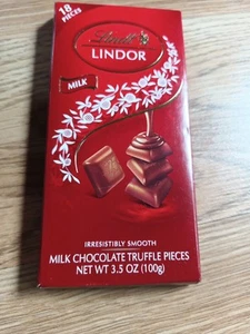 Verwöhnende LINDOR Milchschokoladentafeln mit Schmelzzentrum - 3 Stück Leckerli - Bild 1 von 2
