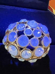 Areilla weiße Swarovski versilberte Ringe 9" 118 $ #119 - Bild 1 von 4