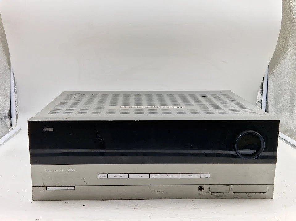 Harman Kardon AVR132/230 Receiver - Used, Cosmetic Wear, Working - Image 1 of 4