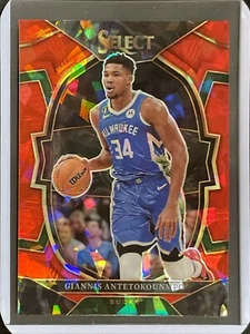 Giannis Antetokounmpo - 2022-23 Panini Select - Red Cracked-ice Prizm #61 - Bild 1 von 1