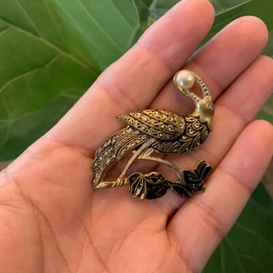Vtg Brooch Pin Damascene SPAIN Toucan Crane Bird Faux Pearl Jewelry - Picture 1 of 7