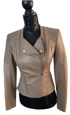 Jaqueta de couro sintético Bebe zíper completo moto tamanho XS feminina bege acastanhado em excelente estado usado - Imagem 1 de 4