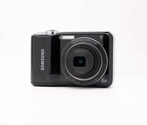 Samsung ES30 12.2MP Digital Camera - Black - Picture 1 of 7