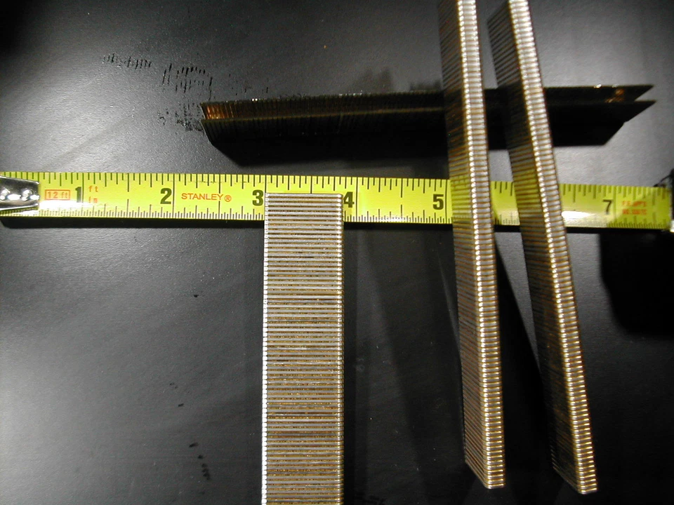 UNICATCH 18 gauge 1/4" Narrow Crown Staples 5000/bx Galvanized Chisel Point 7/8" long