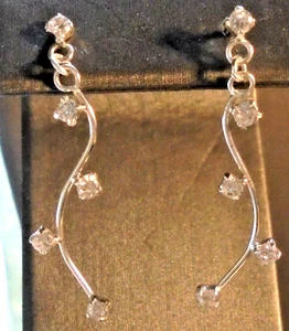 Vintage Nachlass Verkauf silberfarbene 1 1/4 Zoll klare Kristall Ohrhänger - Bild 1 von 2