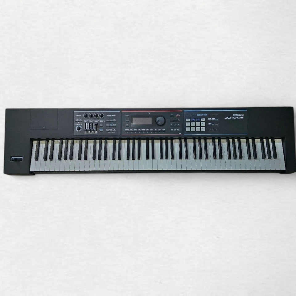 Roland JUNO-DS 88 88-key Synthesizer w/ gig bag AftertouchDisplay ScreenFlash - Image 1 of 4