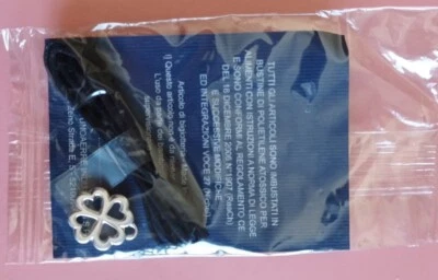 Ciondolo quadrifoglio placcato argento UNO AERRE con collana in corda /cuoio  - Immagine 1 di 2