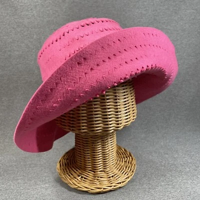 Sombrero de mujer vintage Mr Paul Barbie fieltro rosa corte láser ventilado empaquetable Foto 1 de 4