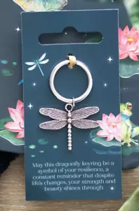 Libelle Schlüsselanhänger - Die Libelle symbolisiert Veränderung, Widerstandsfähigkeit - Brandneu - Bild 1 von 3