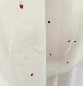 OFERTA % BUKO lino mágico, blanco, ligero rojo bordado puntos Nya Nordiska - Imagen 1 de 6