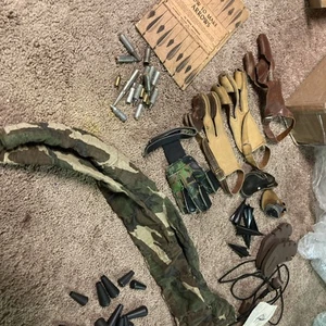 Traditional Archery Equipment, Lot, Zwickey, Howard Hill, Shooting Gloves - Picture 1 of 9