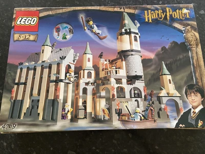 V rare New & Sealed LEGO 4709 • Harry Potter • Hogwarts Castle • 1st Edition - Image 1 of 4