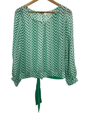 Top UMGEE Verde Estampado Transparente Abierto Corbata Abierta Mangas abertura Talla Mediana Foto 1 de 4