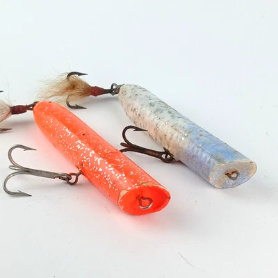 2 件复古 Atom Striper Swiper 2 盎司 Topwater Poppers – 橙色和蓝色/白色闪光 — 第 1/4 张图片
