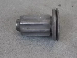 Damper, Engine Mount 1 Yamaha XJ1100 MAXIM 1982 2H7-15316-01 15899 - Picture 1 of 4