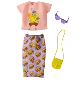 RARO 2018 Barbie Fashion Pack SpongeBob Pantaloni Quadrati Crabby Patty Outfit ~ FPW40 - Foto 1 di 2