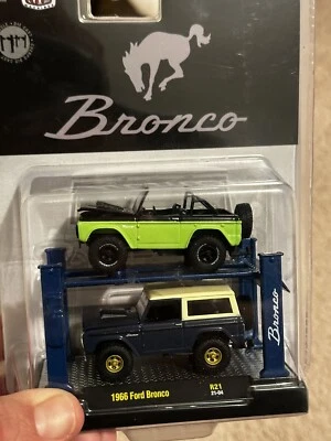 M2 Machine Auto -lift 1966 Ford Bronco R21 4x4 Chase /750 - Image 1 of 4