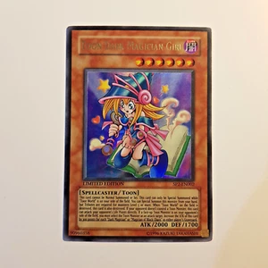 2006 Yugioh Toon Dark Magician Girl SP2-EN002 NM - Picture 1 of 2