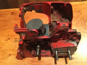 OEM JONSERED 2083/2077 CHAINSAW CRANKCASE GOOD USED CONDITION--FREE SHIPPING - Picture 1 of 9