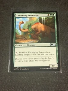 Magic the Gathering 2021 Thrashing Brontodon - Imagen 1 de 2