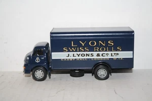 1996 CORGI GOLDEN OLDIES #19301 BEDFORD S LYONS TRUCK DIECAST-1/50-NICE-BLUE-BOX - Picture 1 of 8