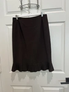 NWT Woman's signature by Larry Levine size 10 brown skirt with bottom pleats - Picture 1 of 3