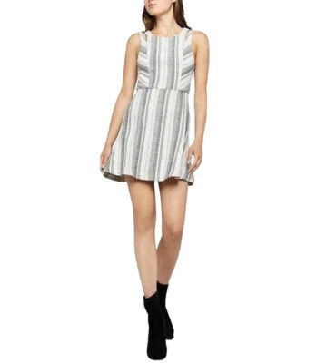 Vestido BCBGeneration Mini Línea A Rayas Variegadas Talla 12 Corte al Hombro Foto 1 de 4