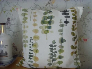 PRESTIGIOUS SANTA MARIA LEAF FERN FLORAL PRINT COTTON cushion cover 16in green - Picture 1 of 2
