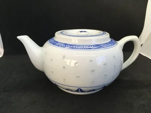 Vintage Chinese Jingdezhen Blue White Porcelain Rice Grain Pattern Teapot - Picture 1 of 10