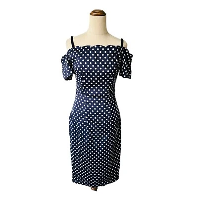 Nuevo con etiquetas Vestido Bettie Page Tatyana Azul Blanco Mancha Hombro Descubierto Pinup Rockabilly Talla S Foto 1 de 4