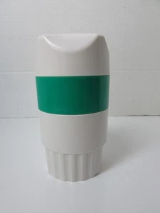 Manual Citrus Juicer Orange Lemon Lime Squeezer Strainer 2-Cup Container Green - Picture 1 of 10