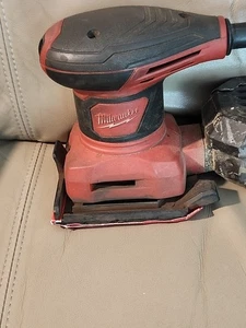 Milwaukee 6033-21 1/4" Blatt Handschleifer (gebraucht) getestet. - Bild 1 von 7