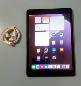 Apple iPad 9 9th Generation 2021 64 GB 10.2 100% - Zdjęcie 1 z 5