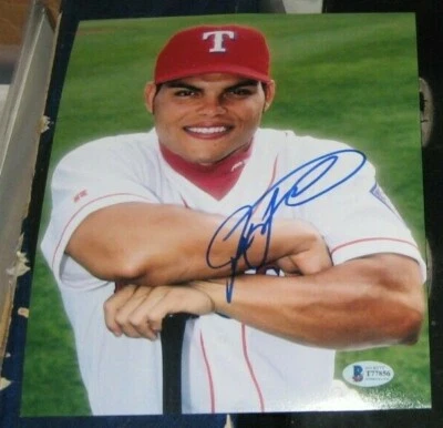 IVAN PUDGE RODRIGUEZ TEXAS RANGERS SIGNED AUTOGRAPHED 8X10 PHOTO BAS #T77865 - Image 1 of 2