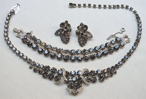 Vtg Classical Set Necklace Bracelet Earrings WEISS Sign Gray Crystal Decor 922j - Picture 1 of 3