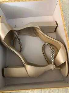 Jewel Badgley Mischka Women's Heels Champagne w/Rhinestones Size 9 NEW IN BOX - Picture 1 of 9
