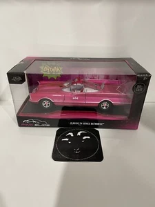 ๐บ Pink Slips - Classic Batmobile (Pink) 1:24 Scale Diecast Vehicle - Picture 1 of 1