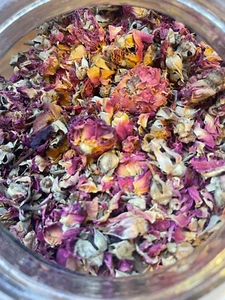 Bio Rote Rosenknospen und Blütenblätter | Zero Waste Verpackung | Produkt aus Ägypten - Bild 1 von 2