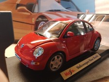 MAISTO - VOLKSWAGEN NEW BEETLE - RED PAINTWORK 1:18 SCALE MODEL CAR